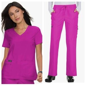 SET! NWOT Koi Basics Azalea pink scrubs (Holly) - S